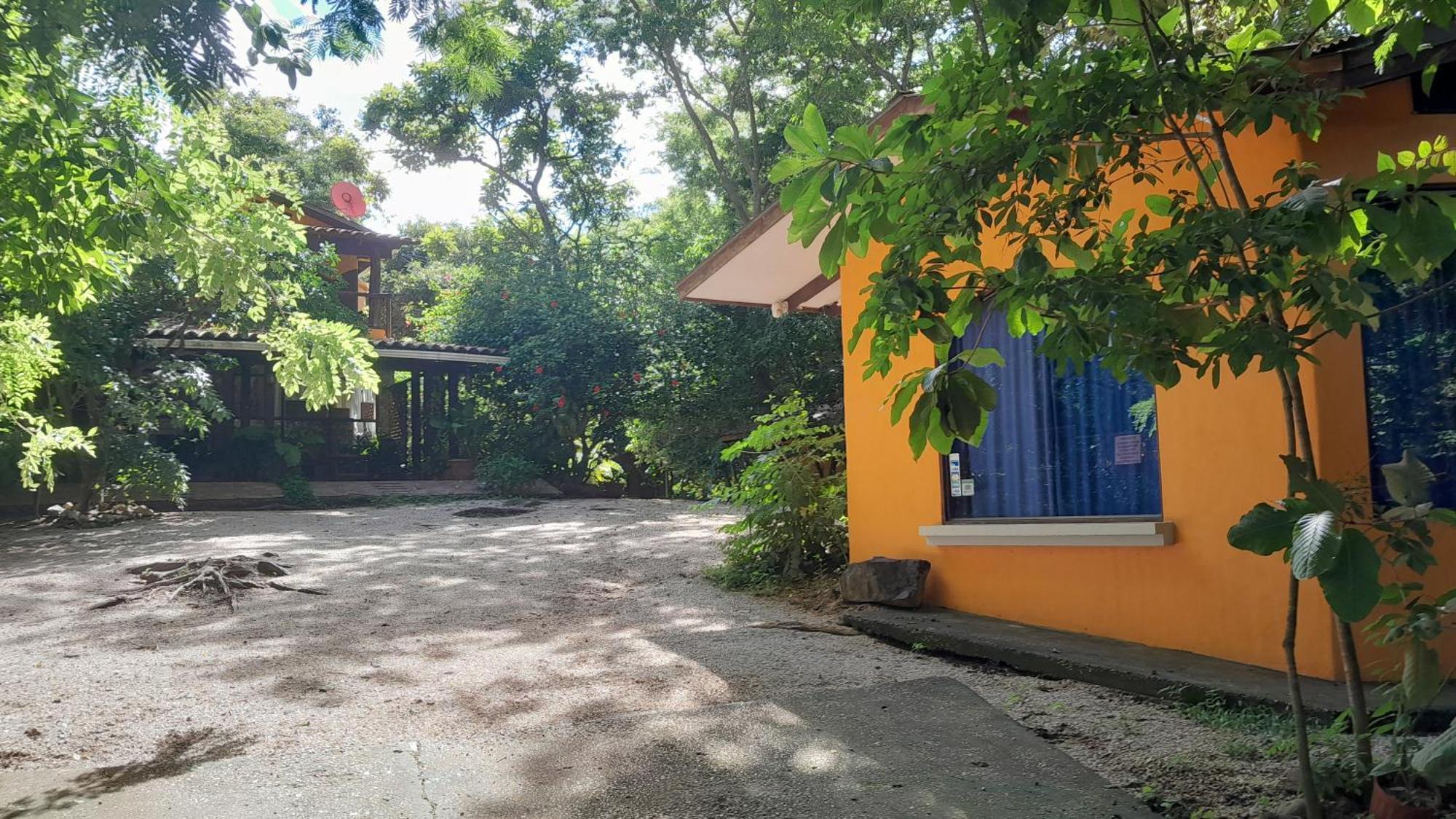 Hotel Cabinas La Playa 플라야 아베야나 외부 사진